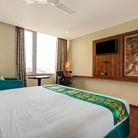 Treebo Blak & Wite Rk Beach Visakhapatnam Exterior photo