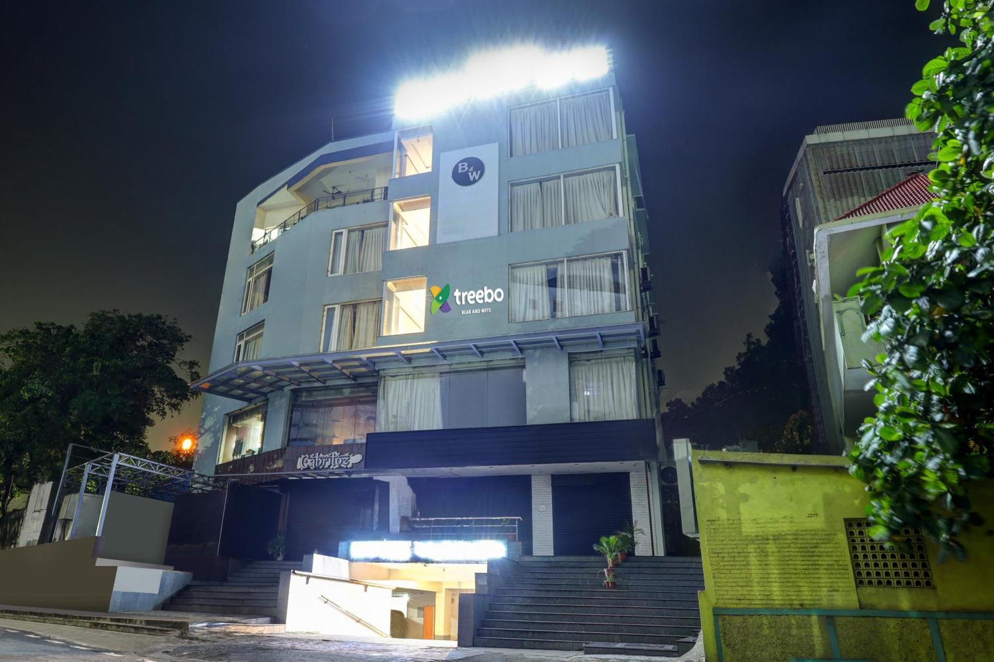 Treebo Blak & Wite Rk Beach Visakhapatnam Exterior photo