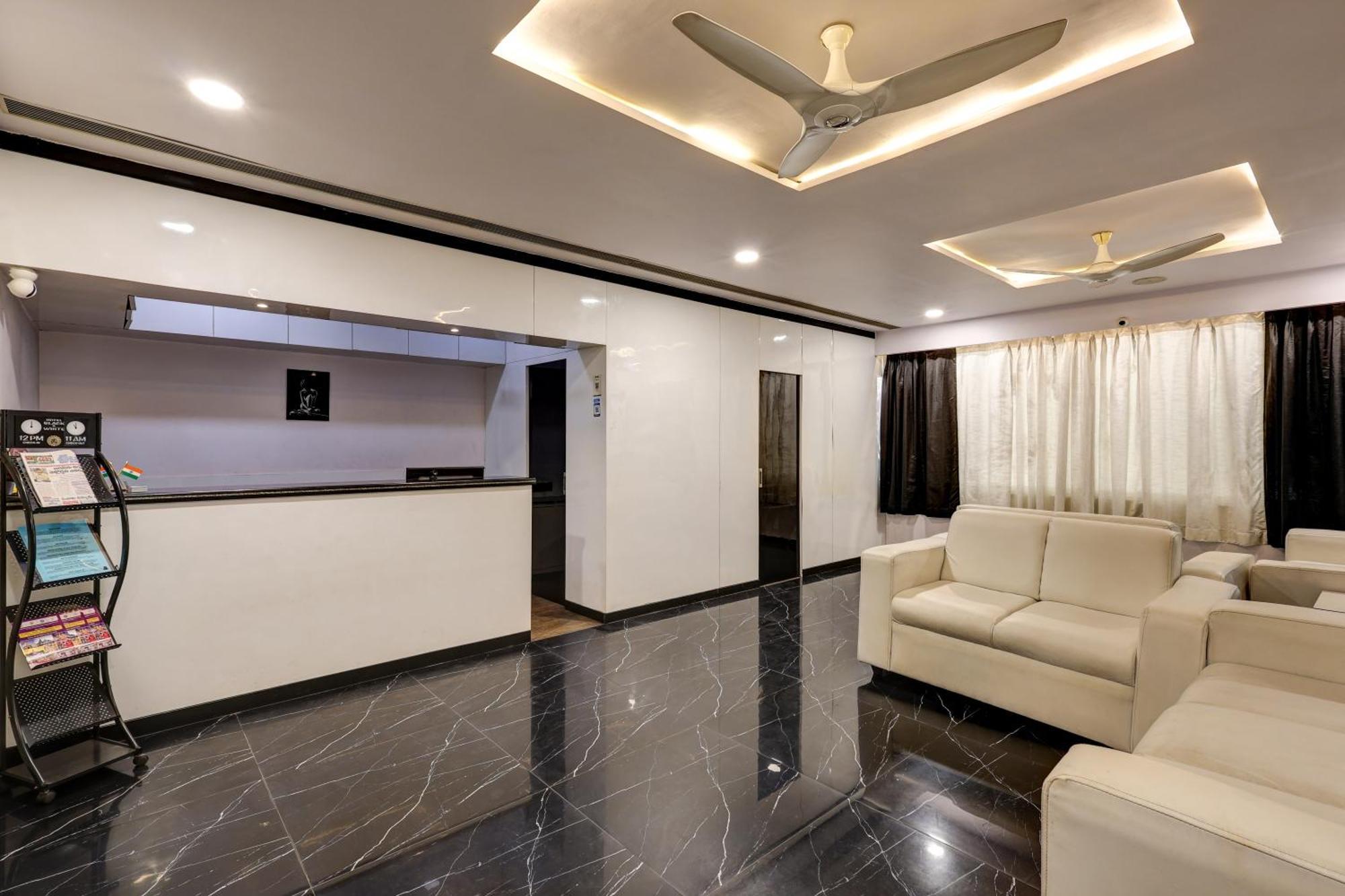 Treebo Blak & Wite Rk Beach Visakhapatnam Exterior photo