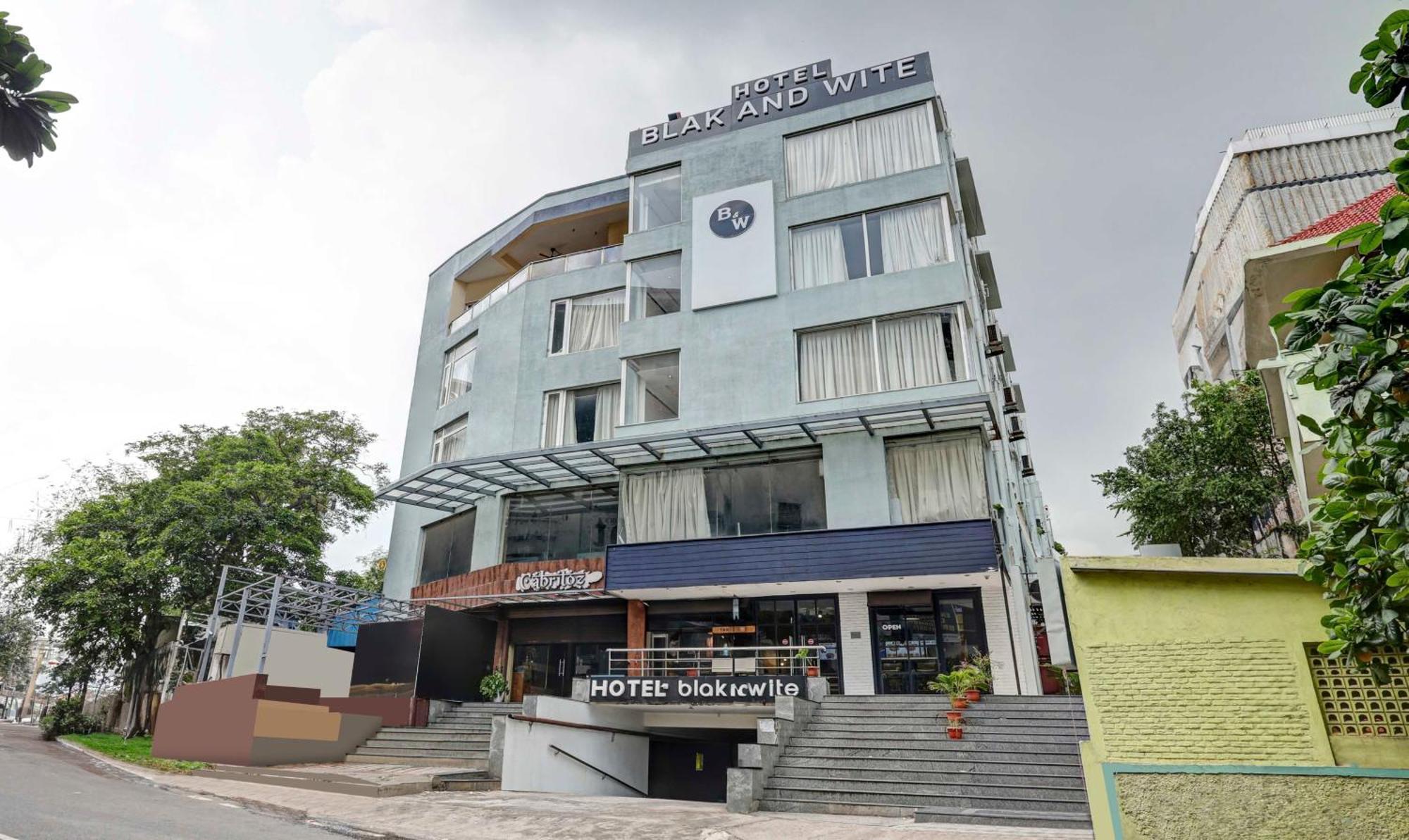 Treebo Blak & Wite Rk Beach Visakhapatnam Exterior photo