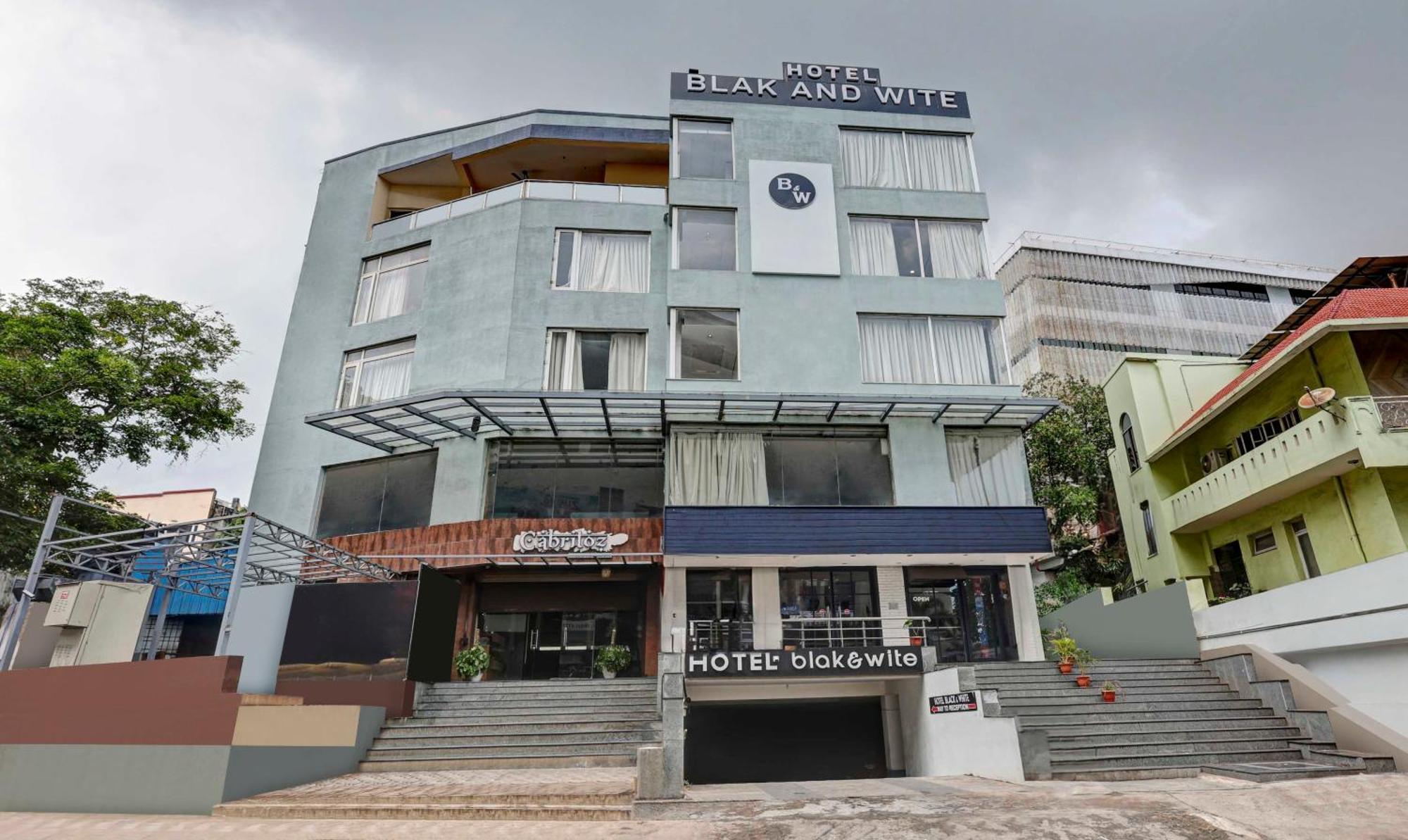 Treebo Blak & Wite Rk Beach Visakhapatnam Exterior photo