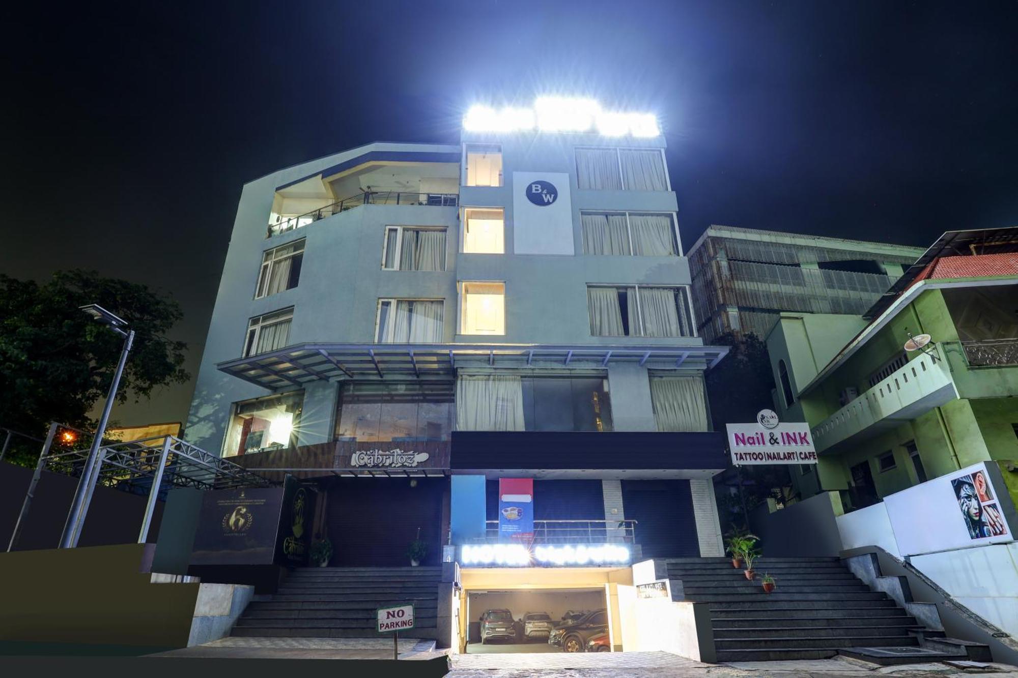 Treebo Blak & Wite Rk Beach Visakhapatnam Exterior photo