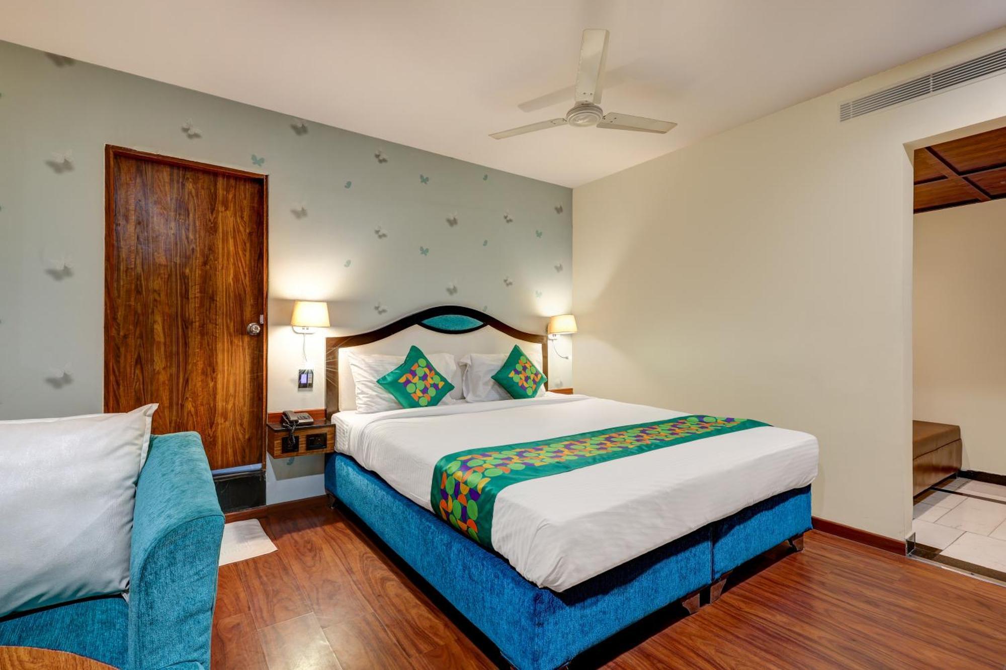 Treebo Blak & Wite Rk Beach Visakhapatnam Exterior photo