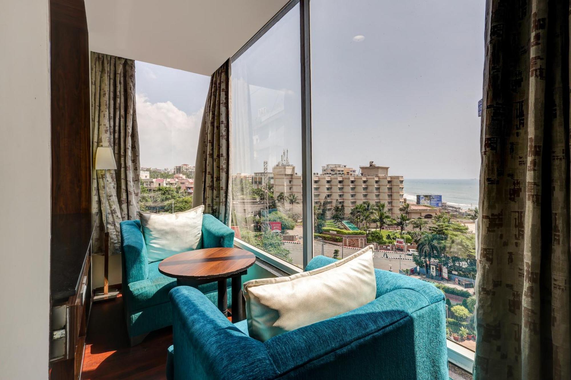 Treebo Blak & Wite Rk Beach Visakhapatnam Exterior photo