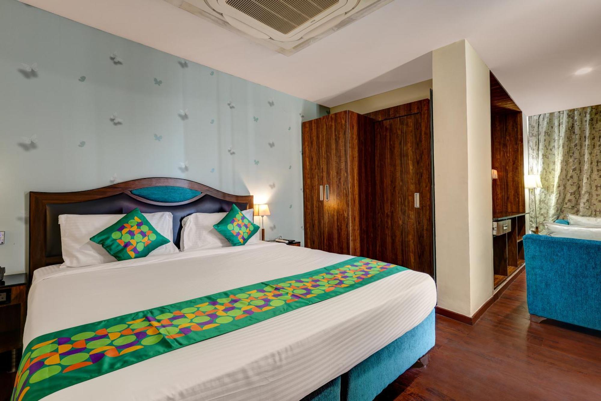 Treebo Blak & Wite Rk Beach Visakhapatnam Exterior photo