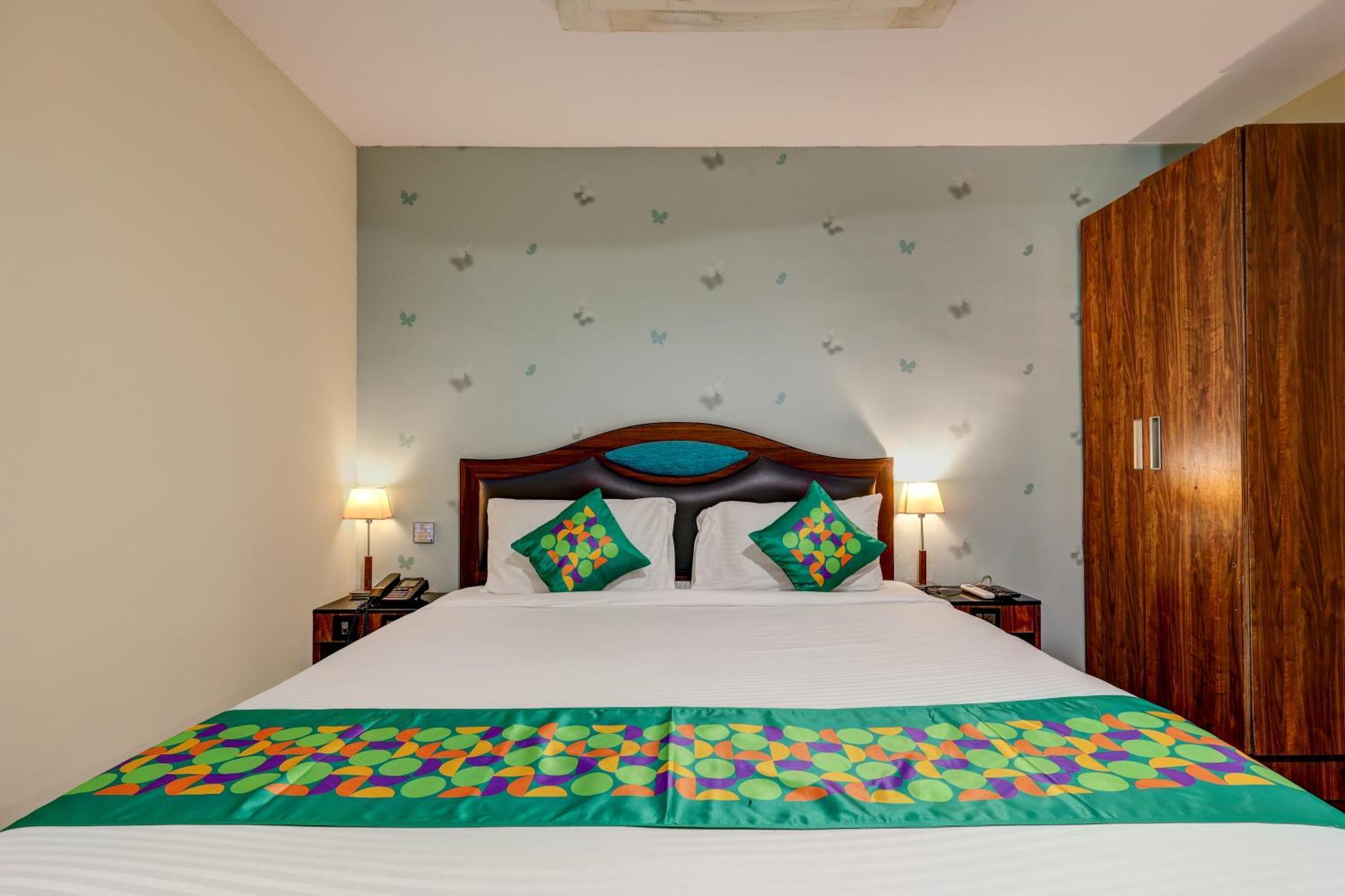 Treebo Blak & Wite Rk Beach Visakhapatnam Exterior photo