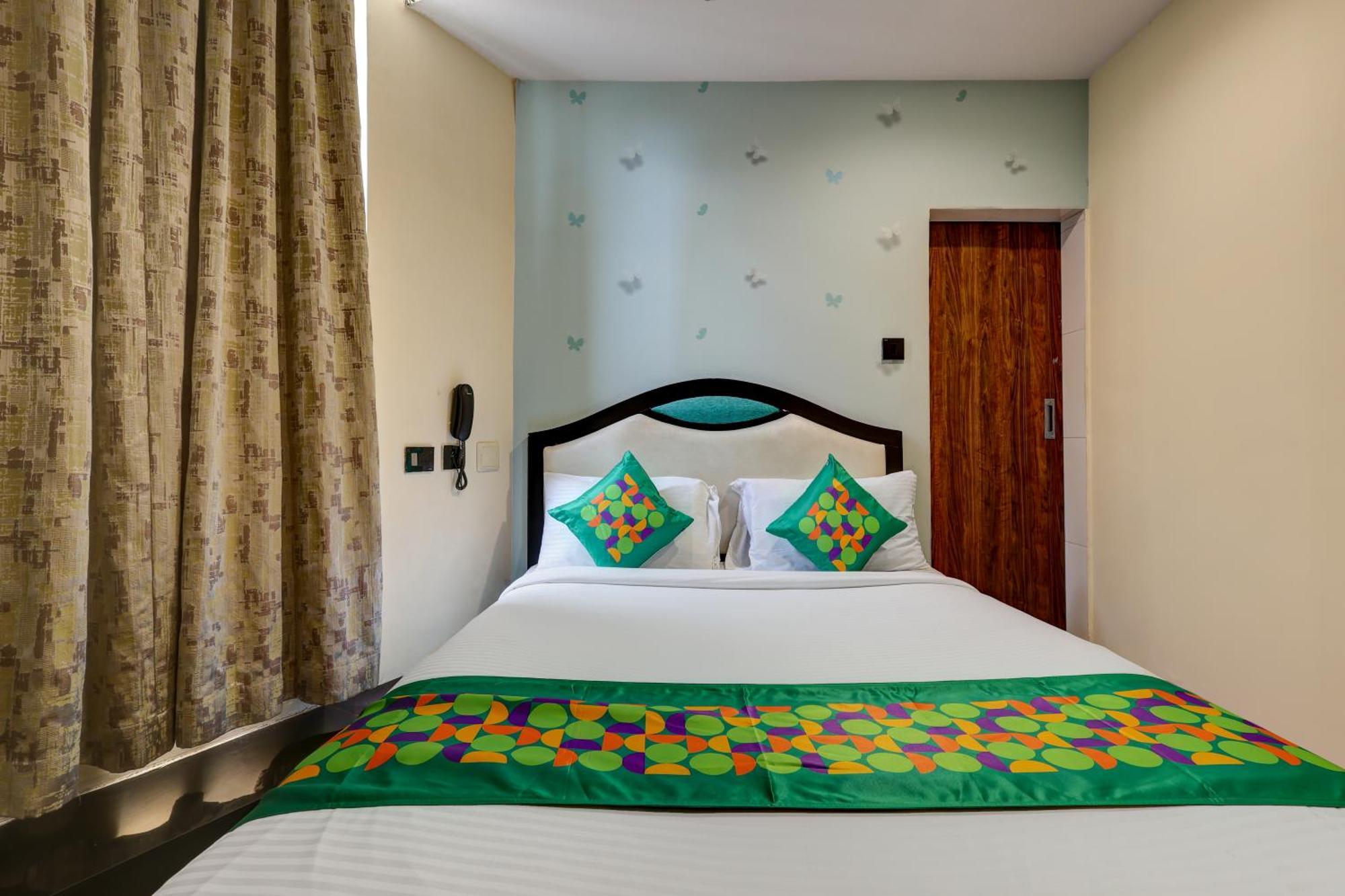 Treebo Blak & Wite Rk Beach Visakhapatnam Exterior photo