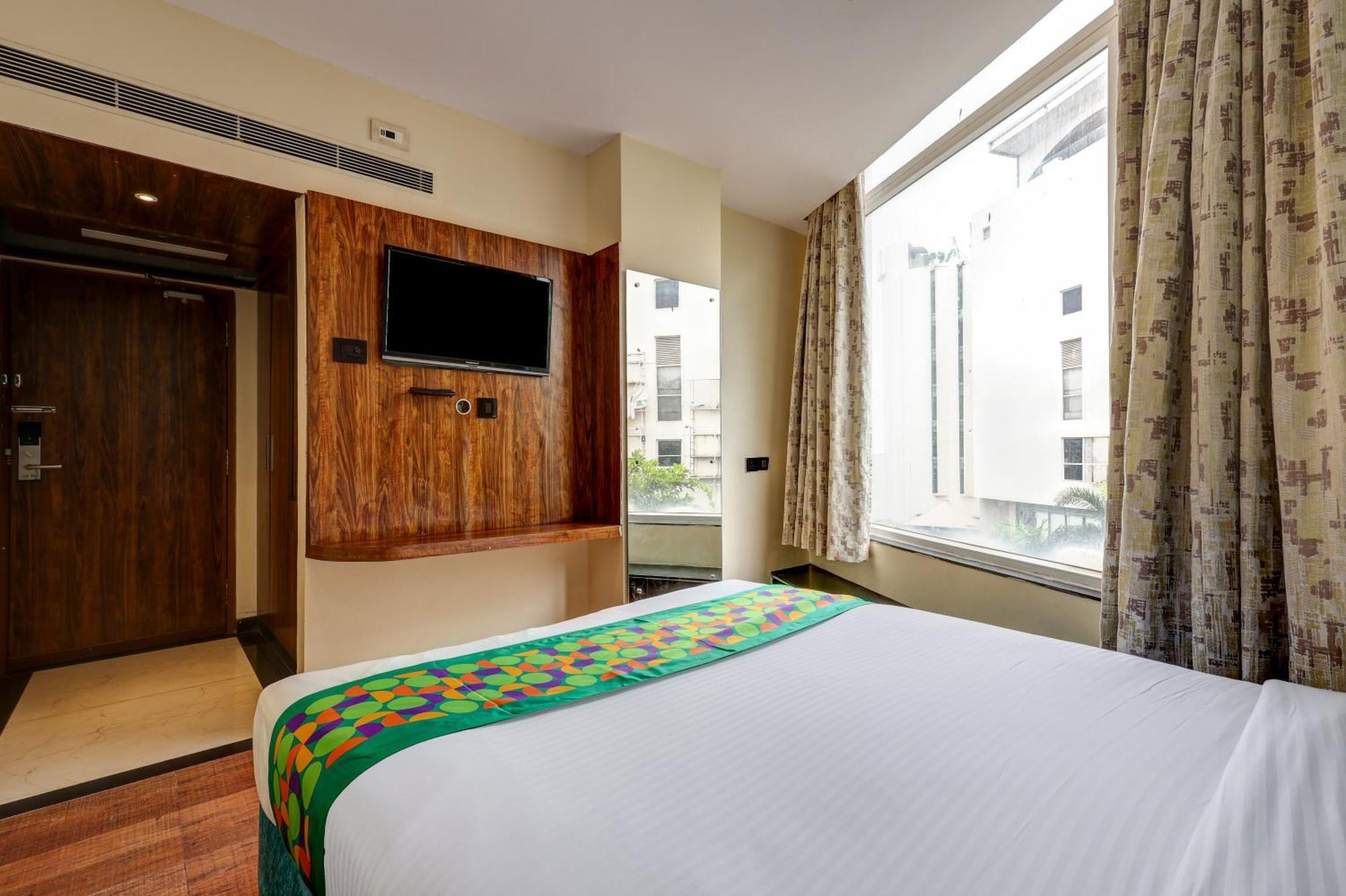 Treebo Blak & Wite Rk Beach Visakhapatnam Exterior photo